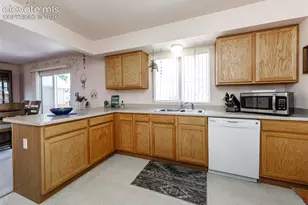 5842 Wisteria Dr, Colorado Springs, CO 80919 - Photo 9