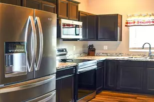 10568 Kalama Dr, Colorado Springs, CO 80925 - Photo 9