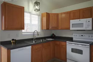 7338 Theresa Dr, Colorado Springs, CO 80925 - Photo 9