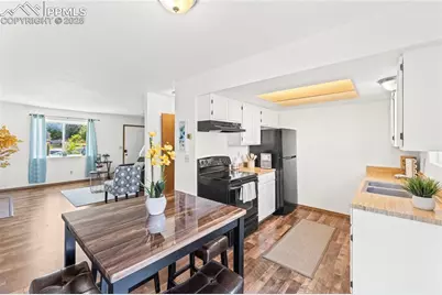 1209 Soaring Eagle Drive, Colorado Springs, CO 80915 - Photo 9