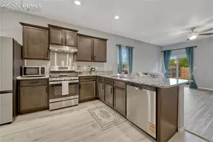 6262 Meadowbank Ln, Colorado Springs, CO 80925 - Photo 7