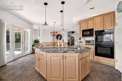 2745 Brogans Bluff Drive, Colorado Springs, CO 80919 - Photo 9