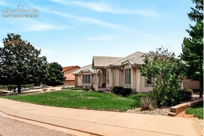 2745 Brogans Bluff Drive, Colorado Springs, CO 80919 - Photo 3