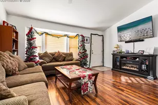 734 S Legend Ln, Pueblo, CO 81007 - Photo 3