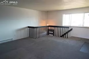 342 Mt View Ln, Colorado Springs, CO 80907 - Photo 3