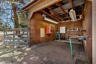 1828 Sioux Rd, Florissant, CO 80816 - Photo 33