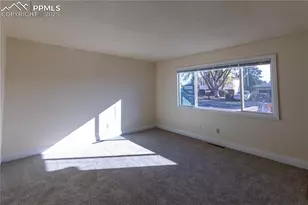 3932 Pearl Dr, Colorado Springs, CO 80918 - Photo 5