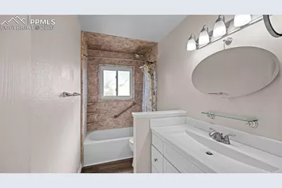946 Hutchinson Drive, Colorado Springs, CO 80910 - Photo 9