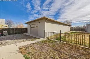 2084 Iris Rd, Pueblo, CO 81006 - Photo 39