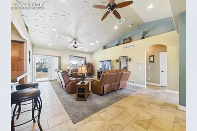 2084 Iris Road, Pueblo, CO 81006 - Photo 5