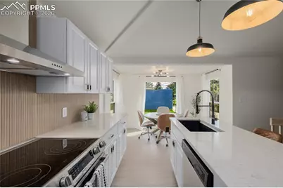 801 E Cache La Poudre Street, Colorado Springs, CO 80903 - Photo 11