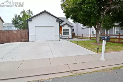 4640 Spacewalk Way, Colorado Springs, CO 80916 - Photo 3