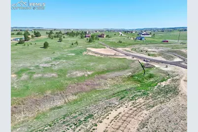 15710 Fox Creek Lane, Colorado Springs, CO 80908 - Photo 7