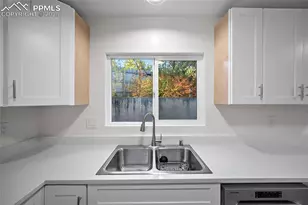 2925 Westcliff Cir, Colorado Springs, CO 80906 - Photo 13