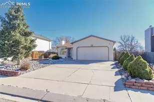 838 Daffodil St, Fountain, CO 80817 - Photo 3