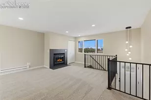 352 Mt View Ln, Colorado Springs, CO 80907 - Photo 5