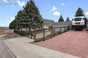 437 Westmark Ave, Colorado Springs, CO 80906 - Photo 5