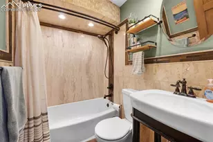 18 Holiday Dr, Woodland Park, CO 80863 - Photo 15