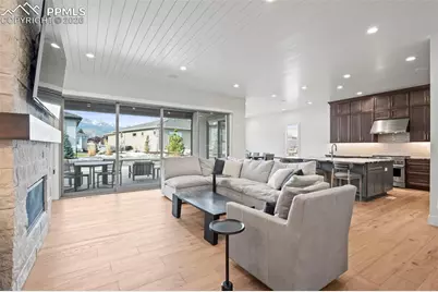 3474 Crest Hollow View, Colorado Springs, CO 80904 - Photo 9