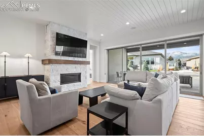 3474 Crest Hollow View, Colorado Springs, CO 80904 - Photo 7