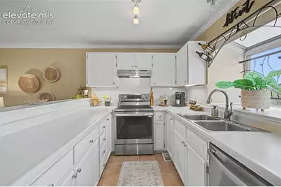 6618 Warbler Lane, Colorado Springs, CO 80919 - Photo 13