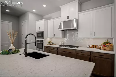 9236 Wolf Valley Drive, Colorado Springs, CO 80924 - Photo 7