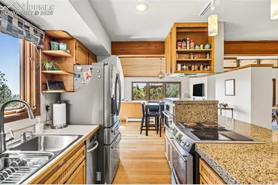 1240 Oak Hills Drive, Colorado Springs, CO 80919 - Photo 15