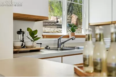 304 Pawnee Avenue, Manitou Springs, CO 80829 - Photo 17