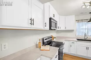 428 E St Vrain St, Colorado Springs, CO 80903 - Photo 17