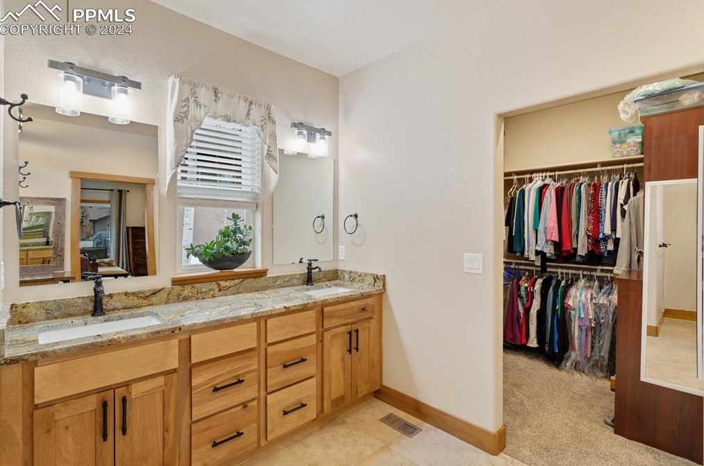 1175 Ptarmigan Dr, Woodland Park CO 80863-8004 exterior