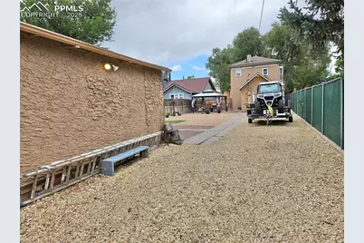 317 E Abriendo Avenue, Pueblo, CO 81004 - Photo 27