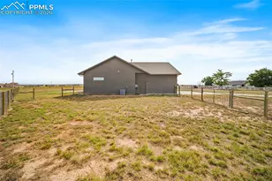 469 E Gentry Dr, Pueblo, CO 81007 - Photo 27