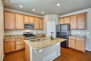 10104 Bluffstone Ct, Peyton, CO 80831 - Photo 11