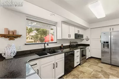 473 W Archer Drive, Pueblo, CO 81007 - Photo 9