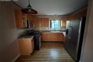 309 Redwood Dr, Colorado Springs, CO 80907 - Photo 5