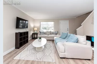 2068 Fernwood Drive, Colorado Springs, CO 80910 - Photo 7