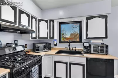 465 S Falcon Drive, Pueblo West, CO 81007 - Photo 23