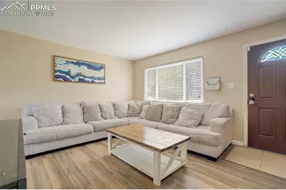 3658 Darkwood Place, Colorado Springs, CO 80910 - Photo 5