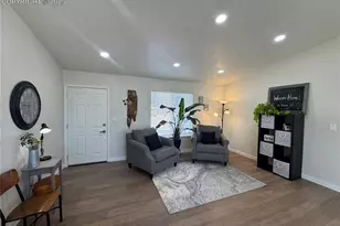 886 Badger Dr, Colorado Springs, CO 80916 - Photo 7