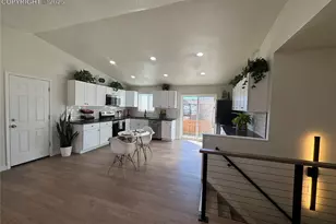 886 Badger Dr, Colorado Springs, CO 80916 - Photo 5