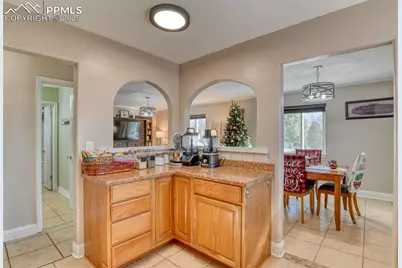 2758 Ferber Drive, Colorado Springs, CO 80916 - Photo 7