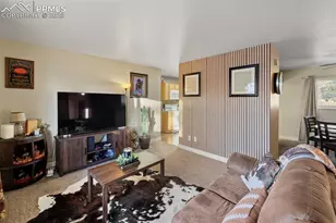 1215 Bowser Dr, Colorado Springs, CO 80909 - Photo 5