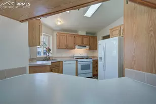 2560 Wheaton Dr, Colorado Springs, CO 80904 - Photo 19
