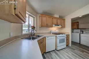 2560 Wheaton Dr, Colorado Springs, CO 80904 - Photo 17