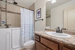 2218 Cliffmoor Ln, Pueblo, CO 81008 - Photo 21