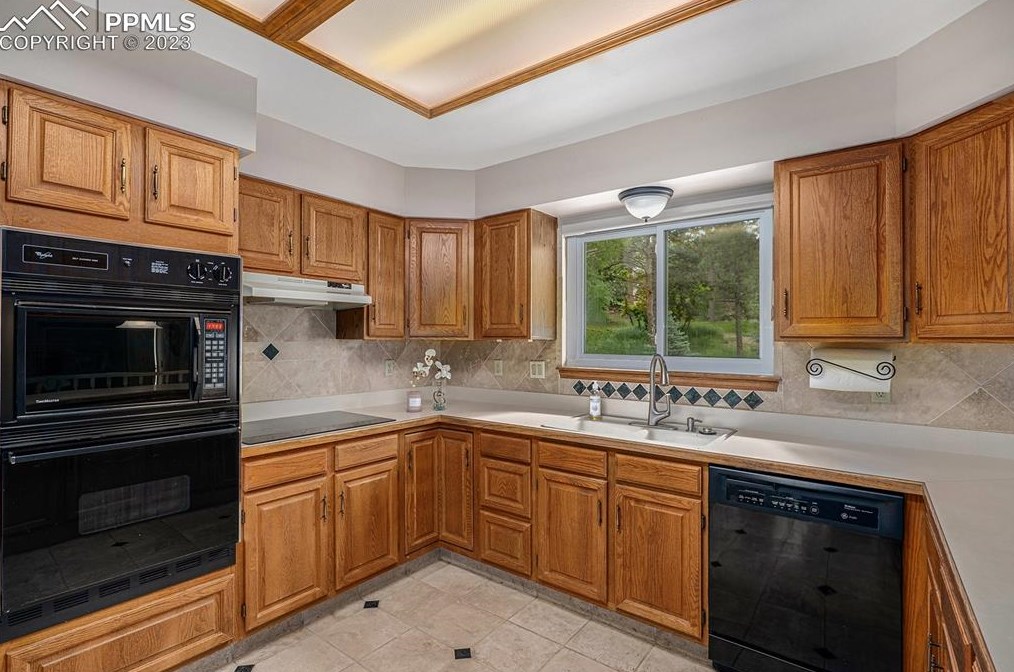 2275 Kittridge Ave, Colorado Springs CO 80919-3889 exterior