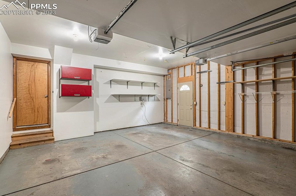 2275 Kittridge Ave, Colorado Springs CO 80919-3889 exterior