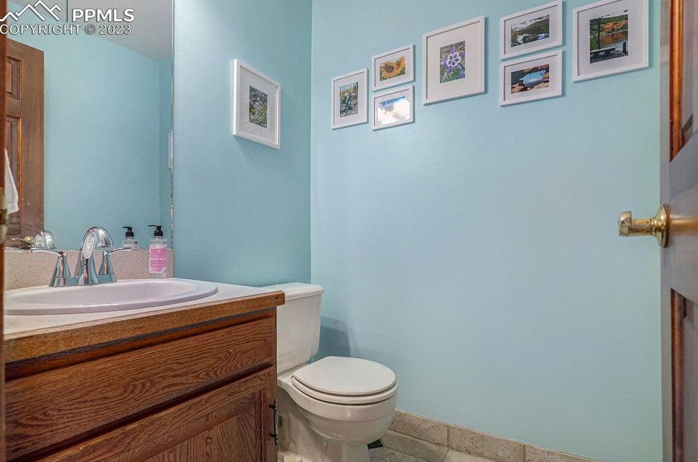 2275 Kittridge Ave, Colorado Springs CO 80919-3889 exterior