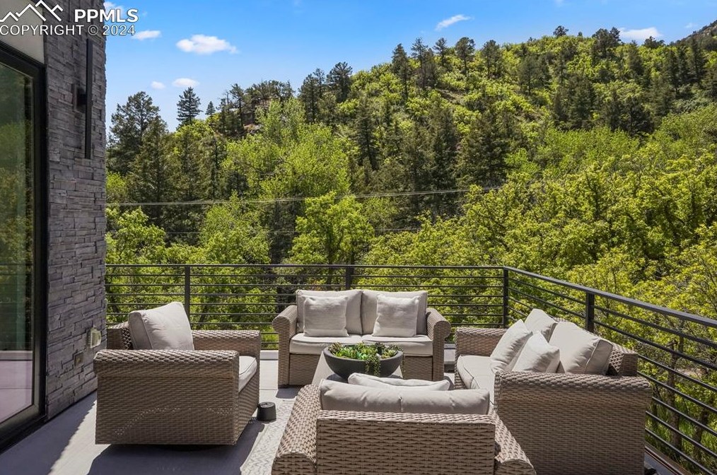 284 Crystal Park Rd, Crystal Hills CO exterior