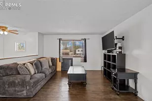 6813 Chesterfield Ct, Colorado Springs, CO 80911 - Photo 5